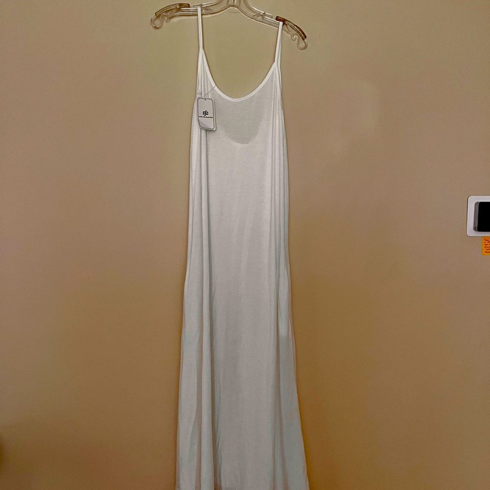 *NWT* never worn long white maxi dress